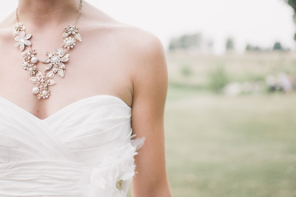 The DOs and DON’Ts of Choosing Your Dream Wedding Dress