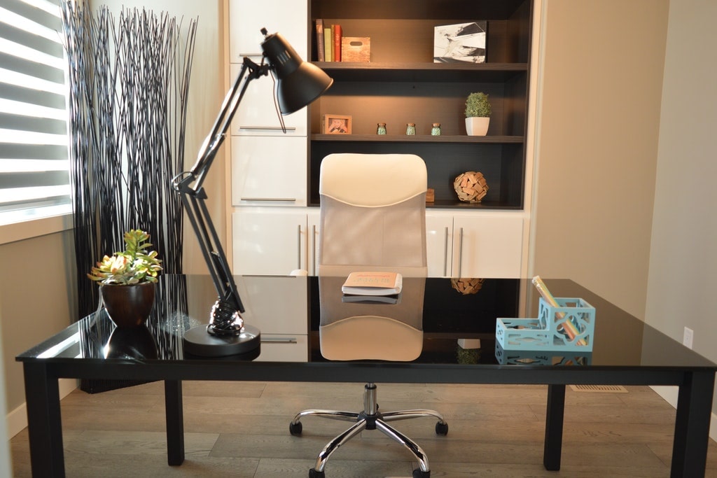The Problem with traditional office furniture and how you can fix it